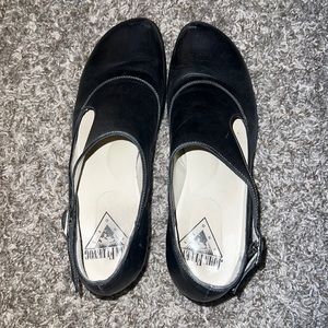 John Fluevog woman’s shoe